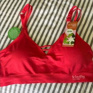 Red Seamless Bra with Adjustable Straps
